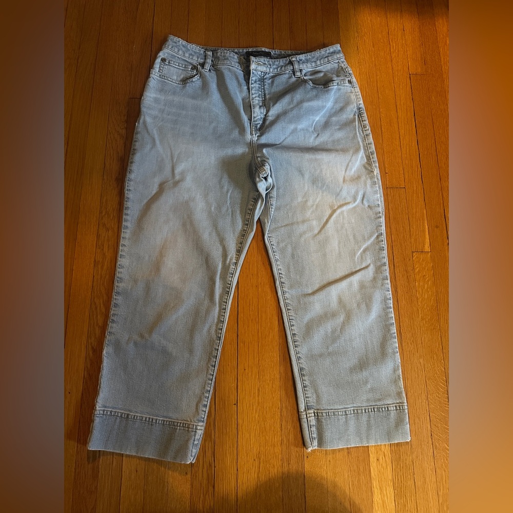 Indigo Palms by Tommy Bahama Lightwash Capri Denim Jeans, Size 12 R